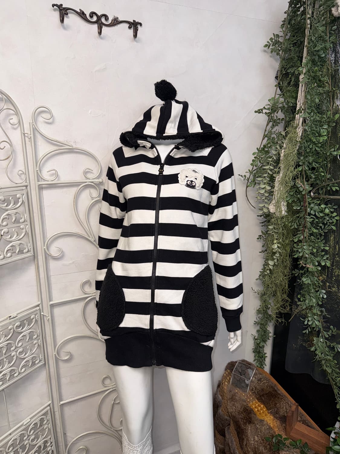 Black & white stripe patch zipper 후드집업 상품이미지1