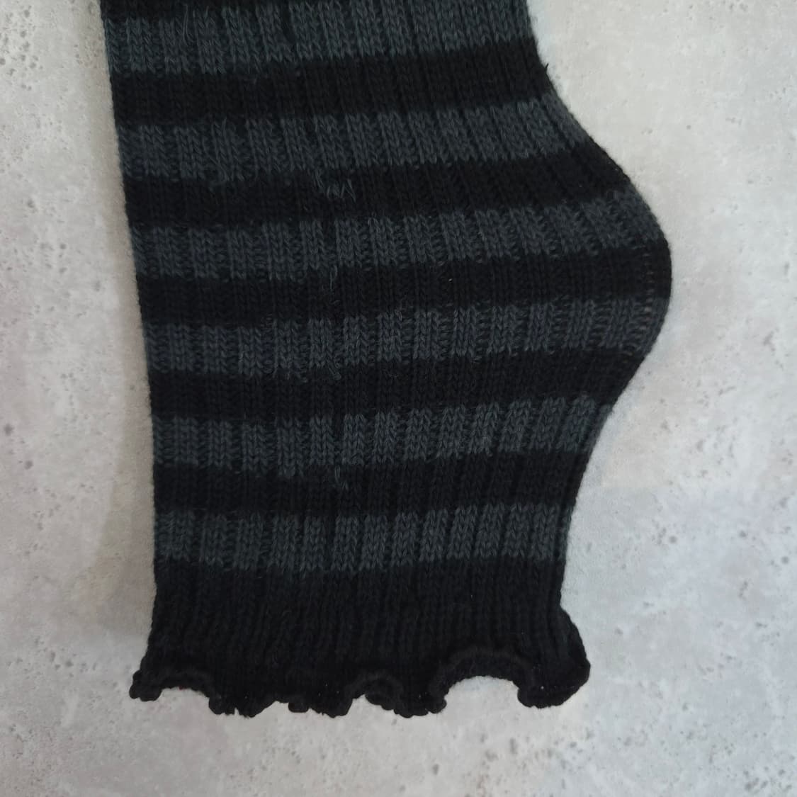 블랙 스트라이프 니트 레그워머 상품이미지4