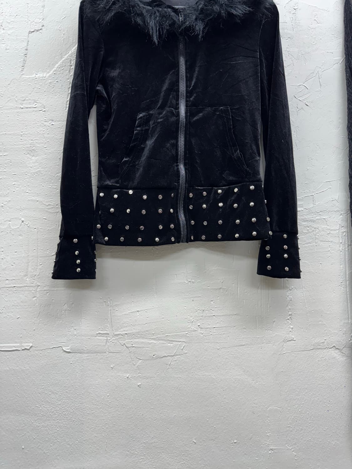 Unknown crow fur stud hoodie 상품이미지6