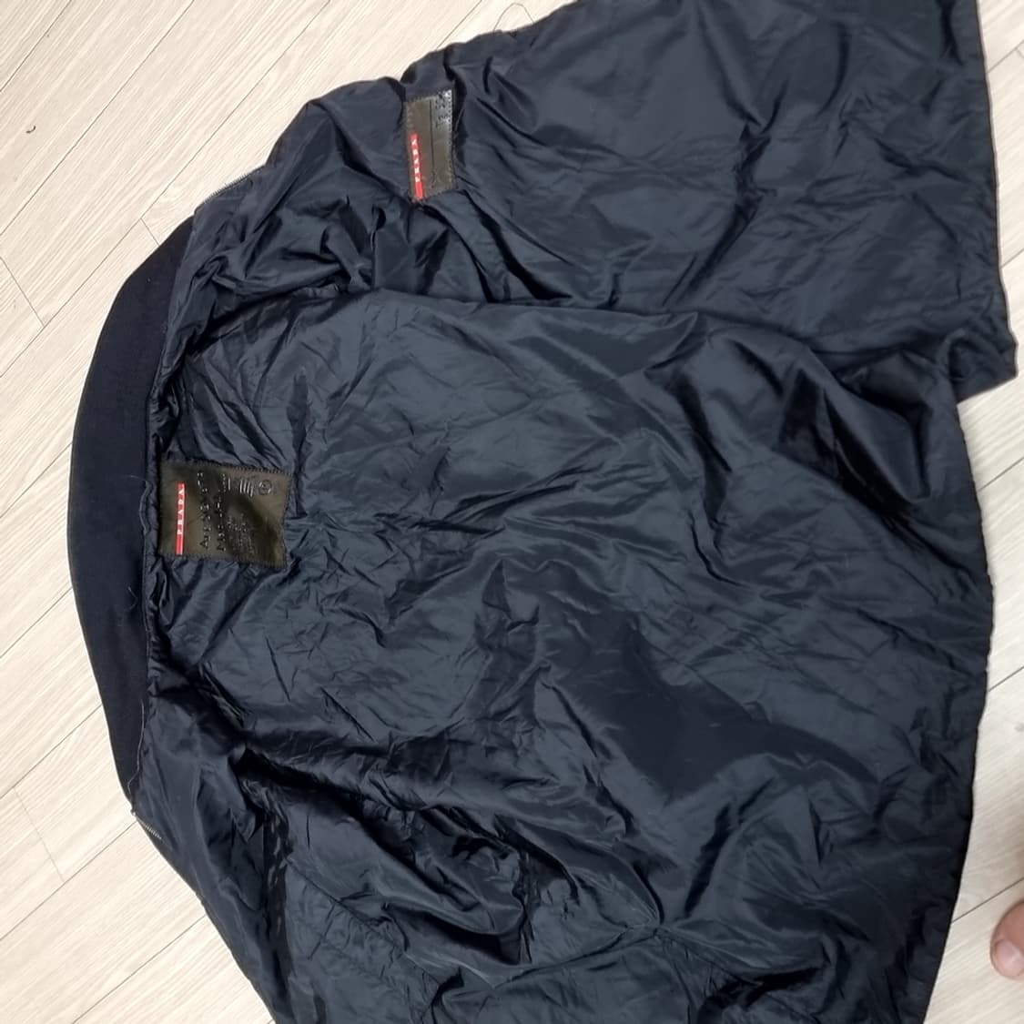 프라다 블랙 봄버 자켓(50) 상품이미지3