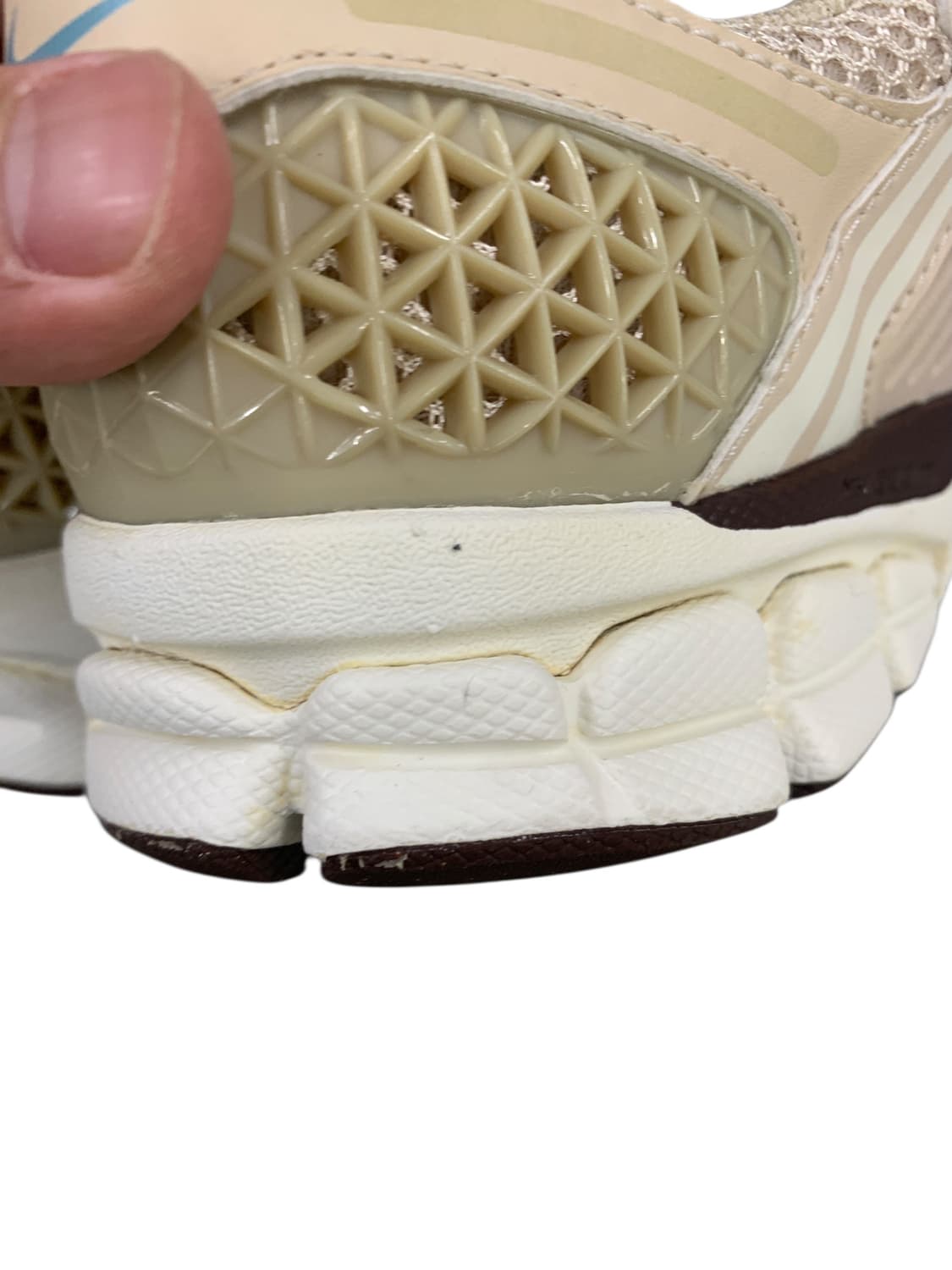 나이키 줌 보메로 5 오트밀 245 상품이미지7