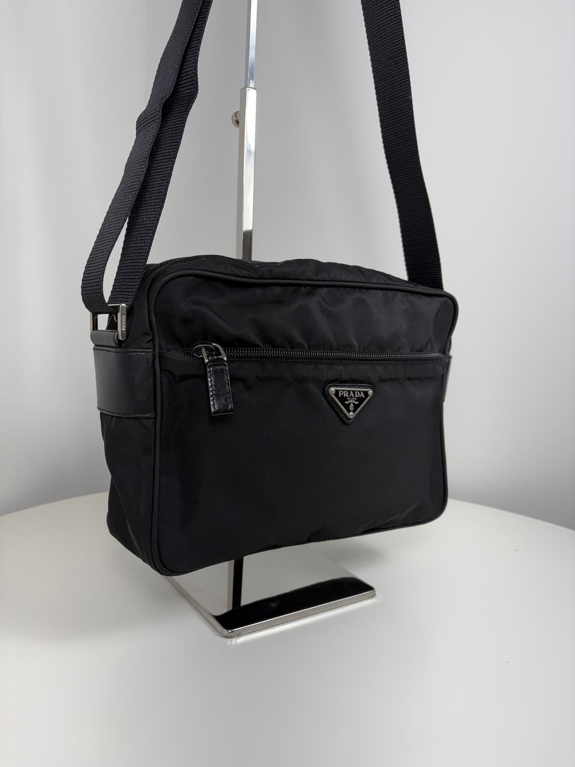 프라다 나일론 카메라백 크로스백 상품이미지2