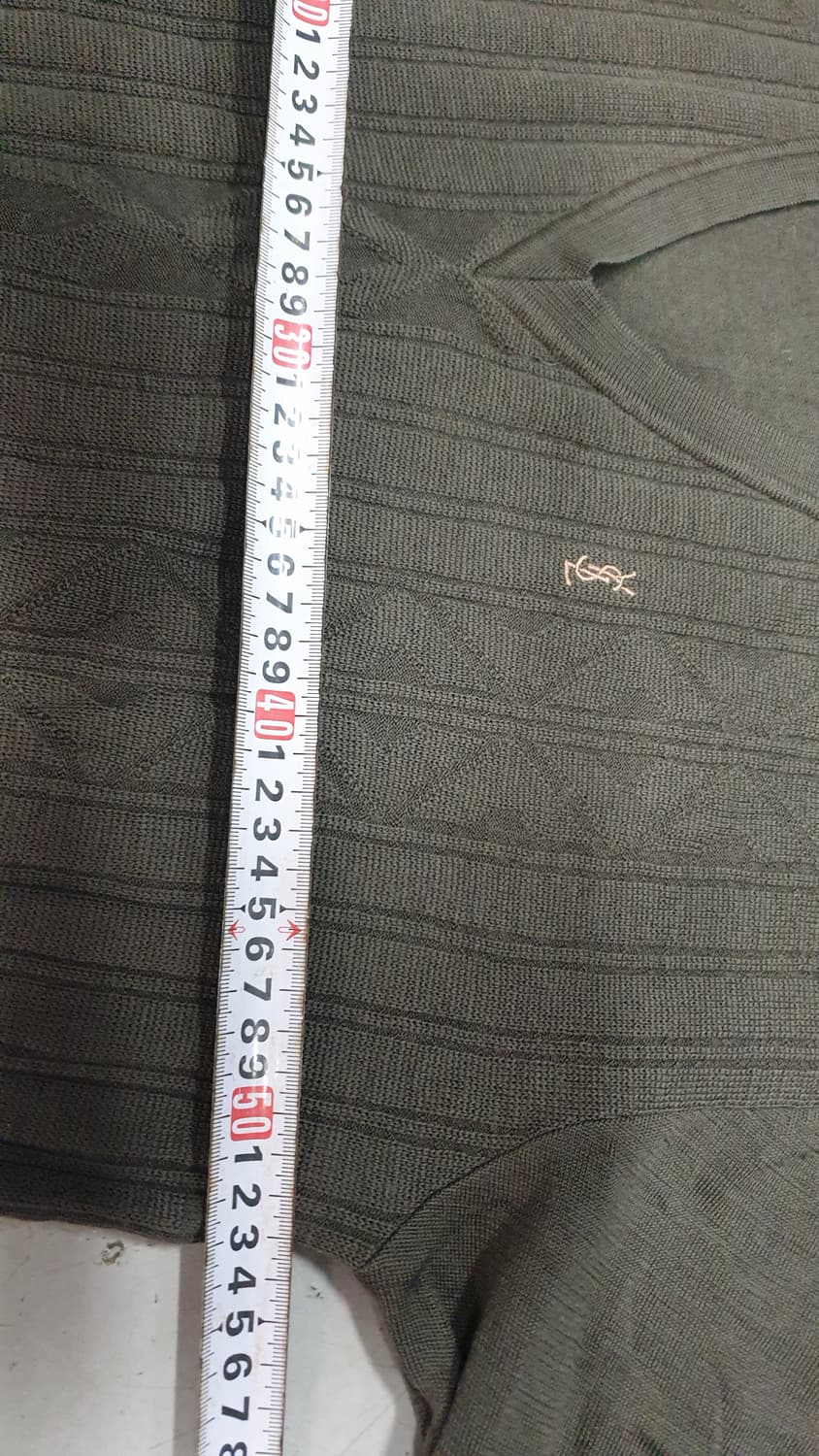 입생로랑 YSL 브이넥 케이블 니트 105 상품이미지5