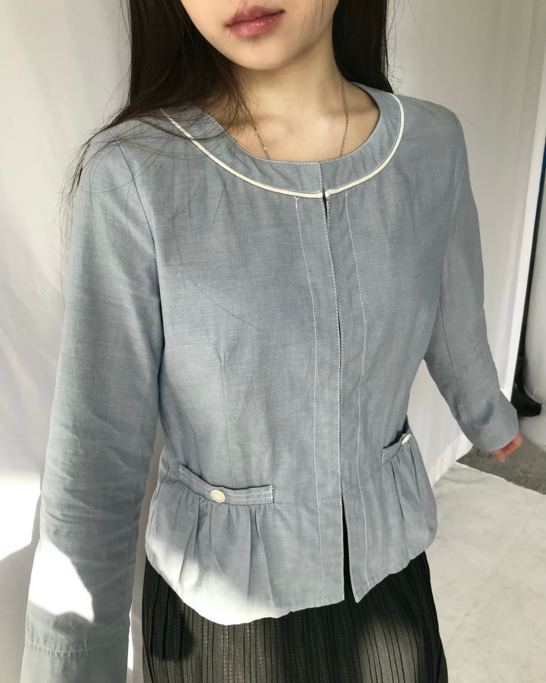 버튼 포켓 연청 블라우스  상품이미지6
