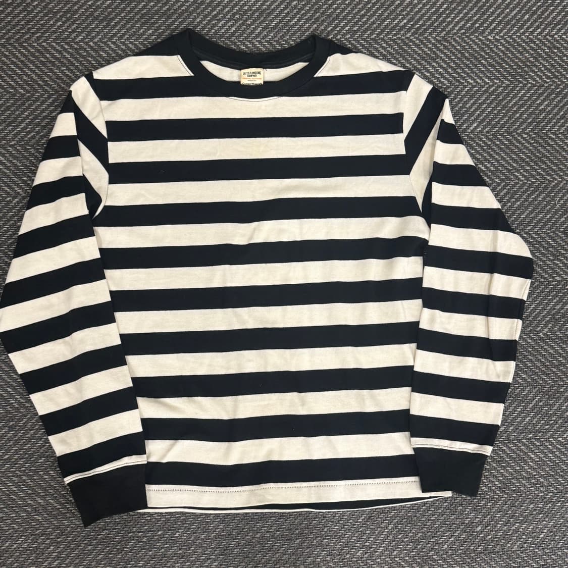 아웃스탠딩 스트라이프 긴팔티 (M) 상품이미지1