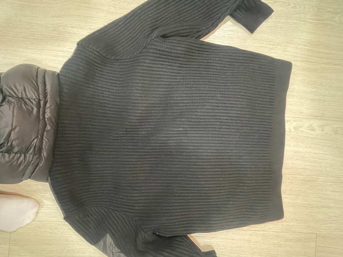 Cp컴퍼니 메리노울 니트패딩 XL판매합니다! 상품이미지3