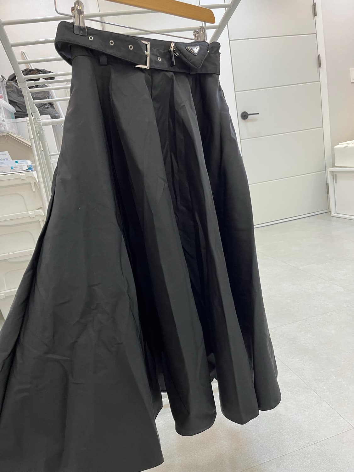 프라다 리나일론 벨트 스커트 상품이미지2