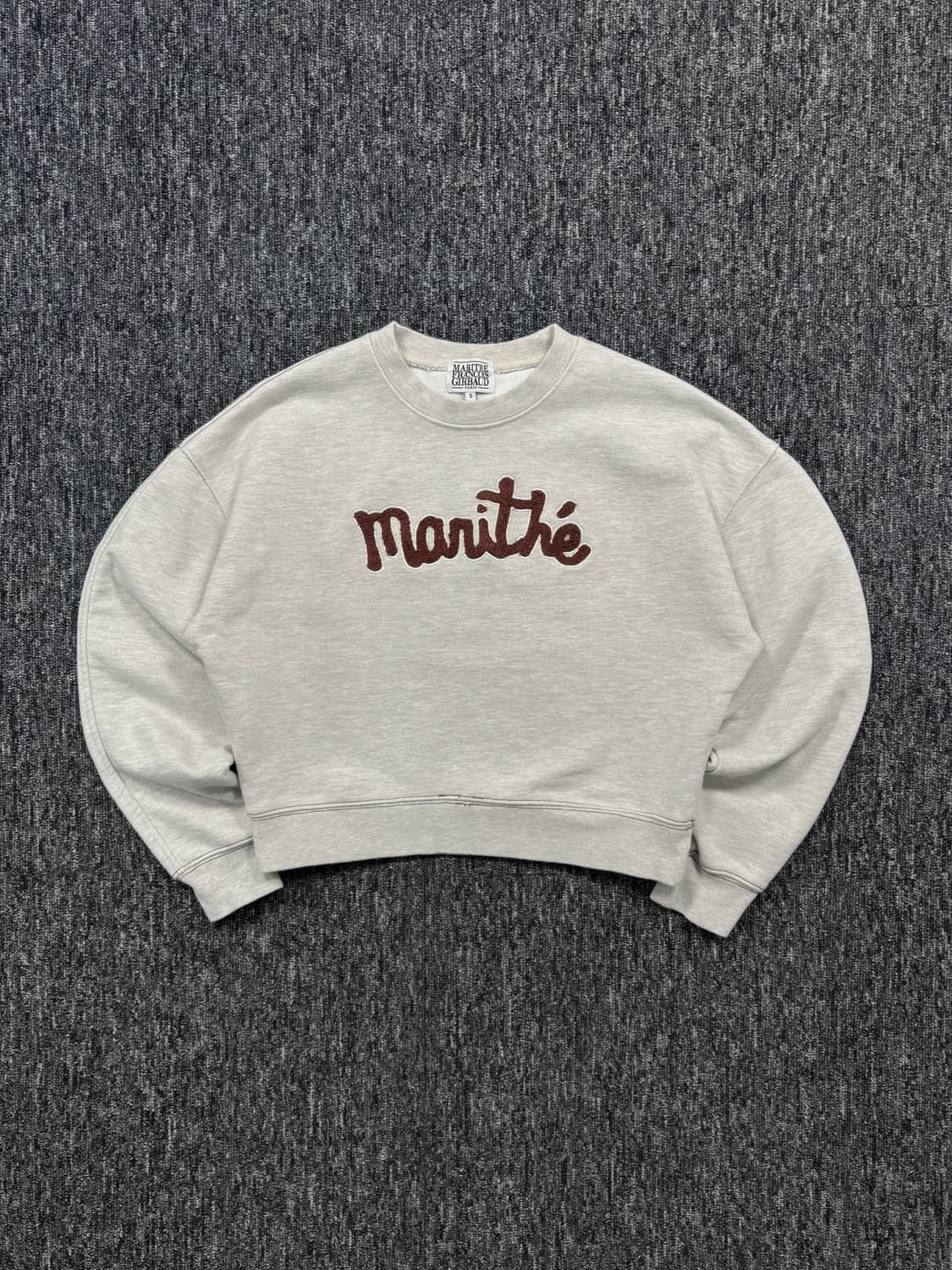 마리떼 프랑소와 저버 크롭 맨투맨 상품이미지3