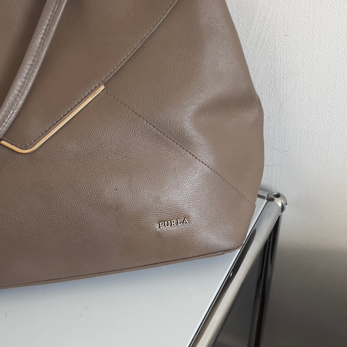 FURLA 훌라 레더 토트백 상품이미지4