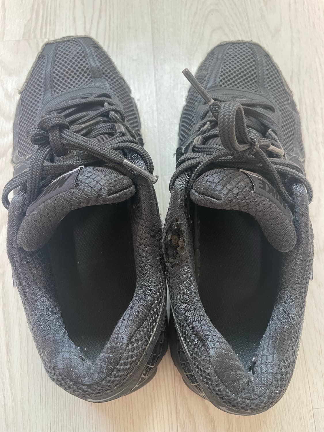 나이키 줌 보메로5 블랙 260 상품이미지5