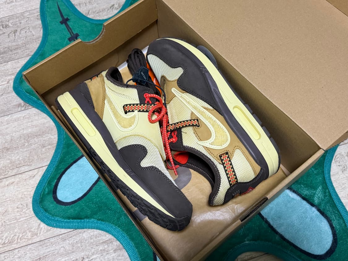 나이키 에어맥스1 트레비스스캇 상품이미지2