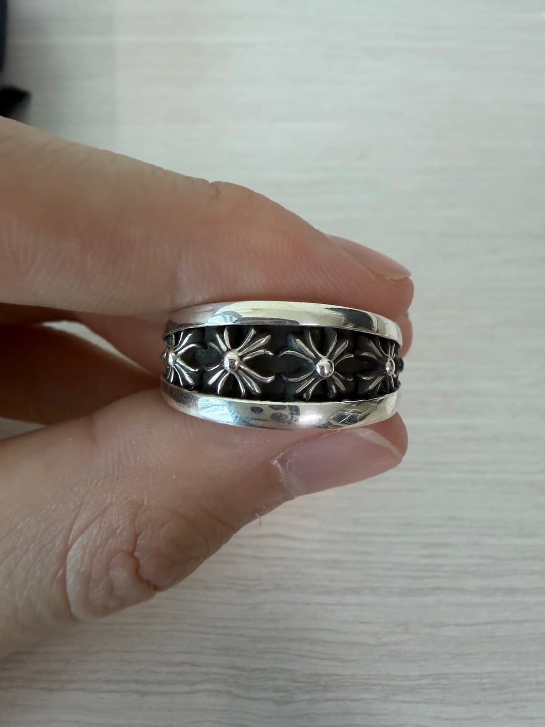 [19호] 크롬하츠 CH플러스V밴드링 상품이미지1