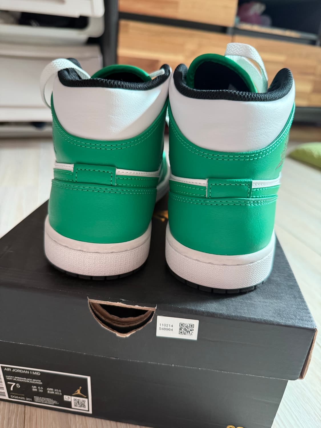 Jordan 1 Mid Lucky Green 255 상품이미지3