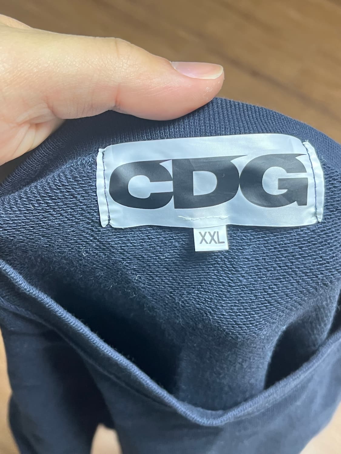 CDG 크루넥 스웨트셔츠 네이비 상품이미지4
