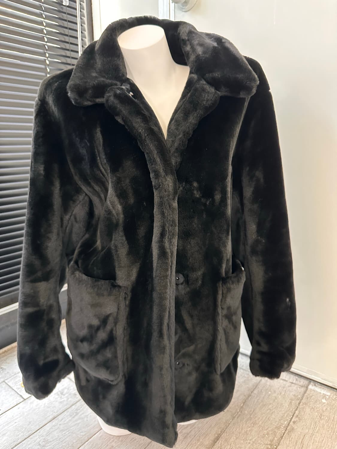 ROKET x LUNCH fake fur jacket 상품이미지3
