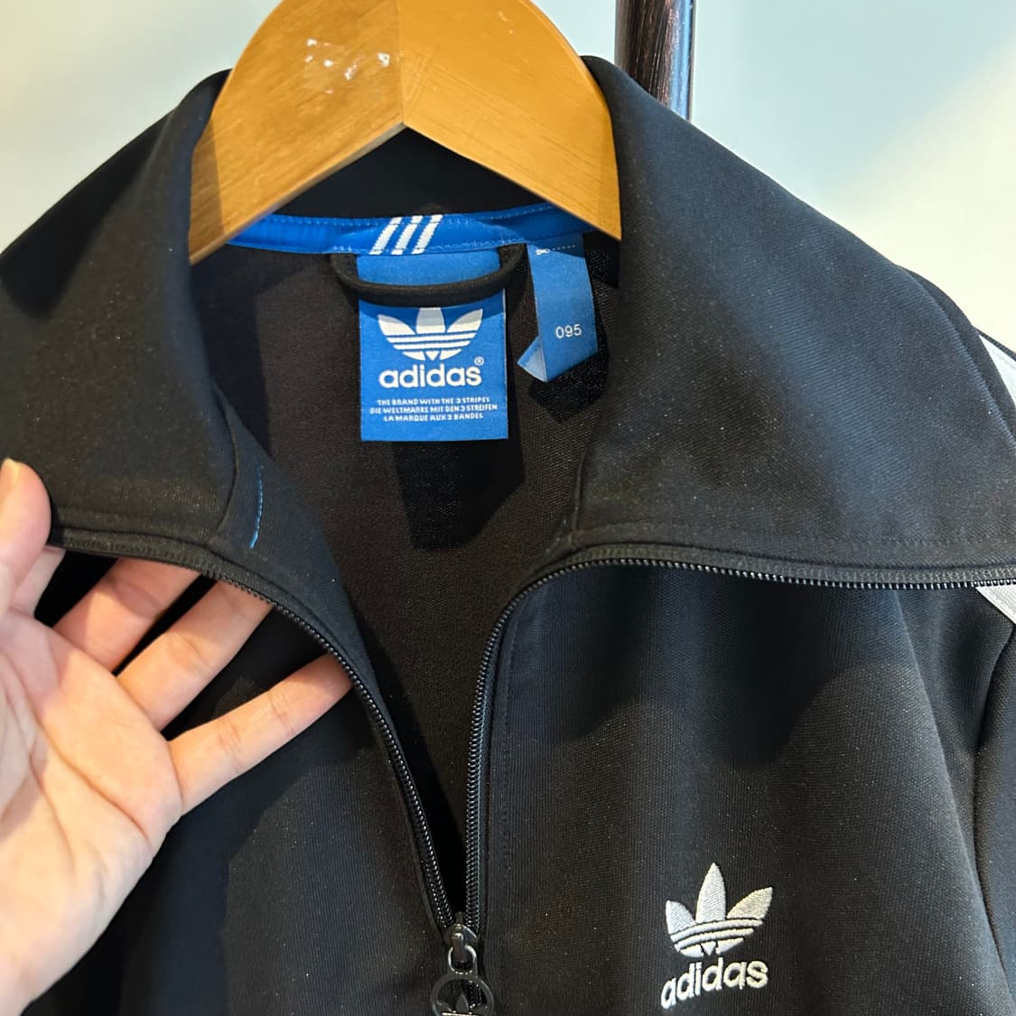 (무료배송) 아디다스 블랙 유로파 트랙탑 져지 상품이미지3