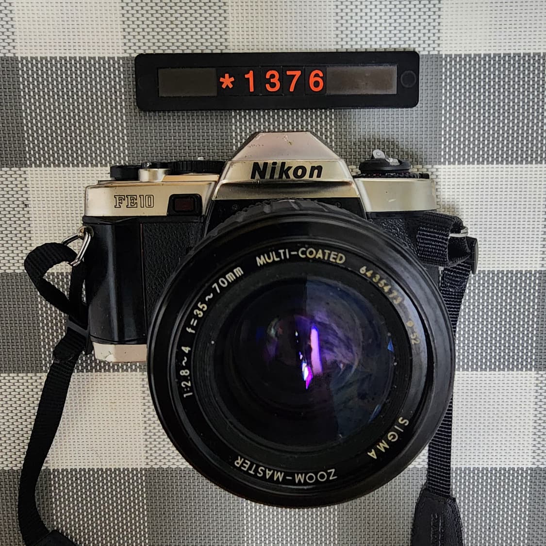 니콘 FE 10 필름카메라 35-70mm 줌렌즈 장착 상품이미지1