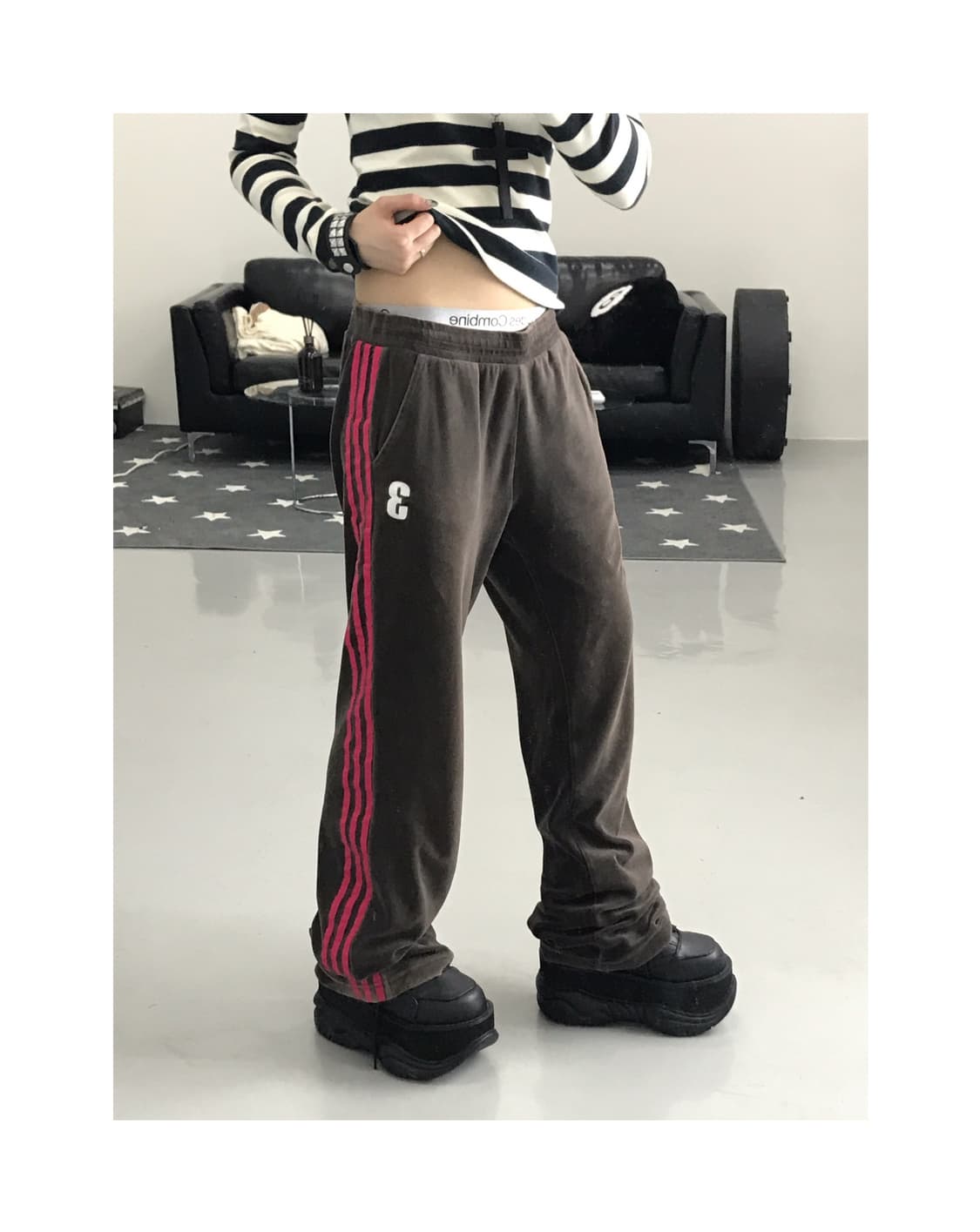 Adidas Y2k velvet track pants 상품이미지1