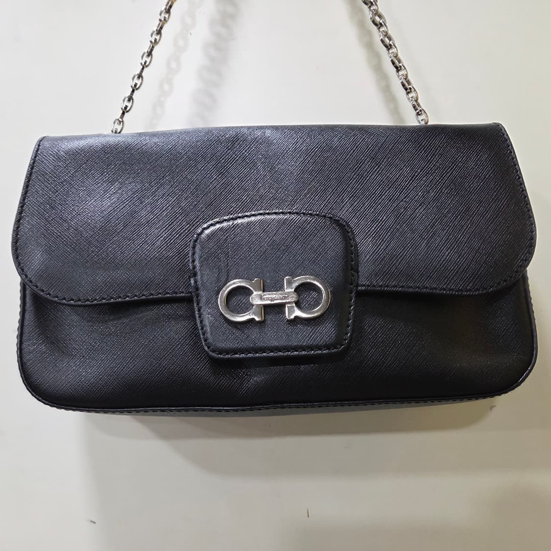 페라가모 간치니 미듐 숄더 상품이미지9