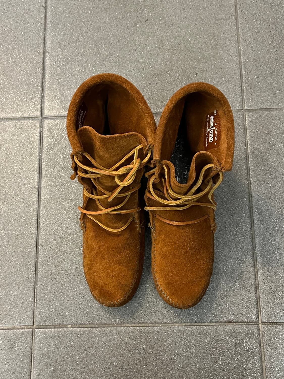 미네통카 프린지 부츠 상품이미지1