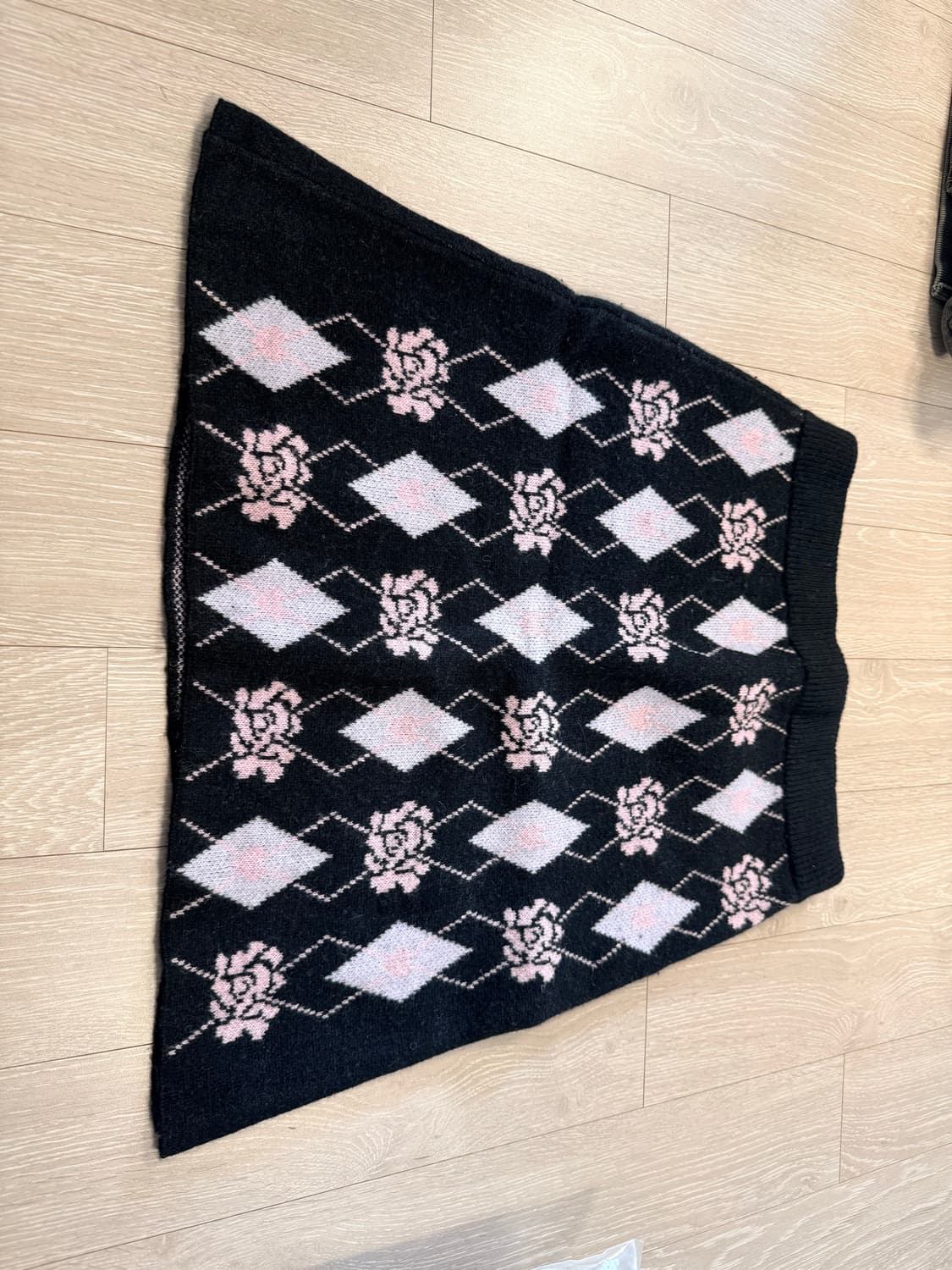 듀이하트듀이 아가일 스캘럽 울 니트 셋업 상품이미지7