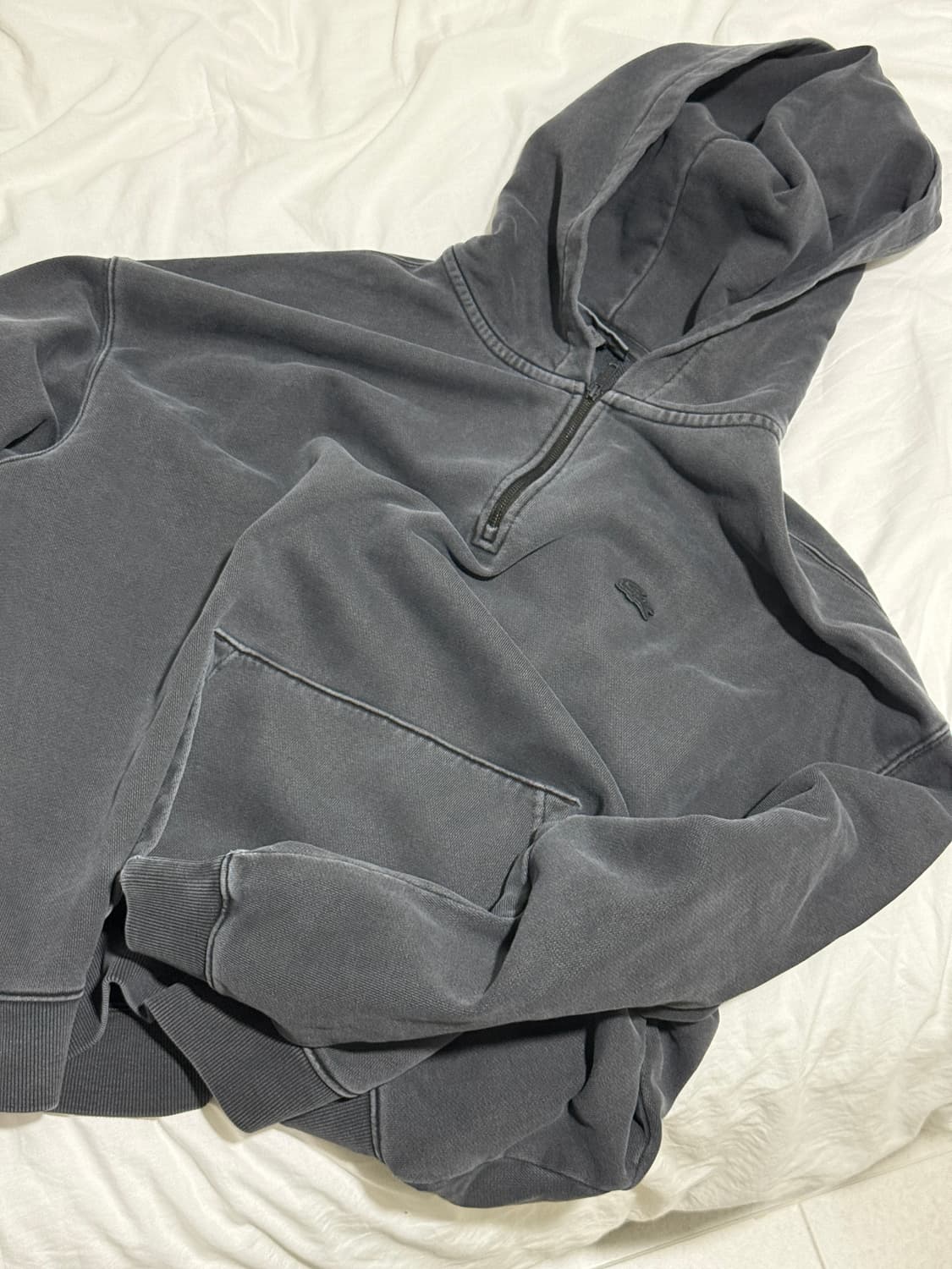 무신사 라코스테 에디션 가먼트워싱 하프집업 그레이 상품이미지3