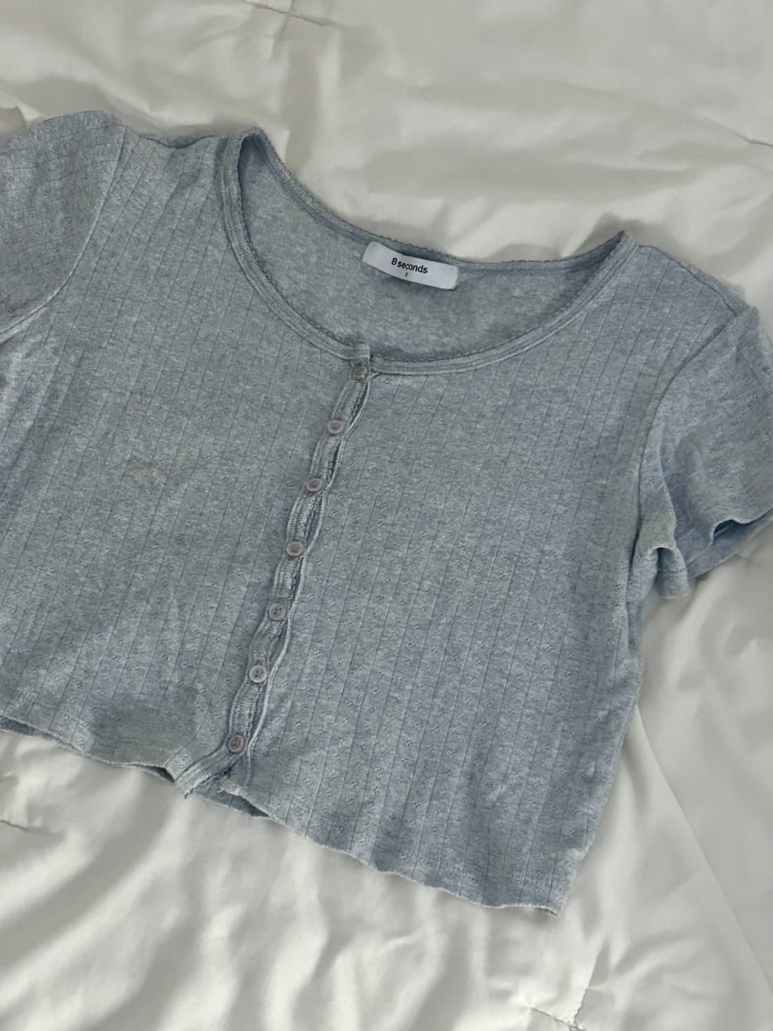 에잇세컨즈 반팔 아일렛 펀칭 포인텔 크롭 회색 가디건 상품이미지4