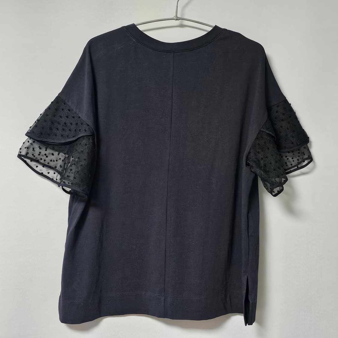 택새상품)66/한섬/오즈세컨 블랙 레이스 소매 티셔츠 상품이미지2