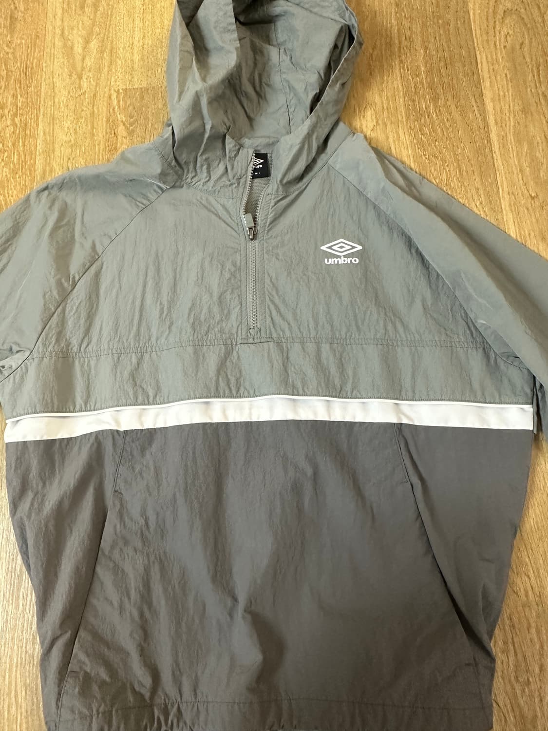 엄브로 바람막이 상품이미지1