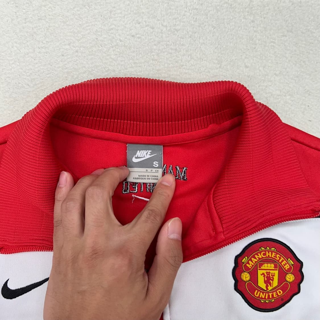 Nike red Manchester United jersey 상품이미지6