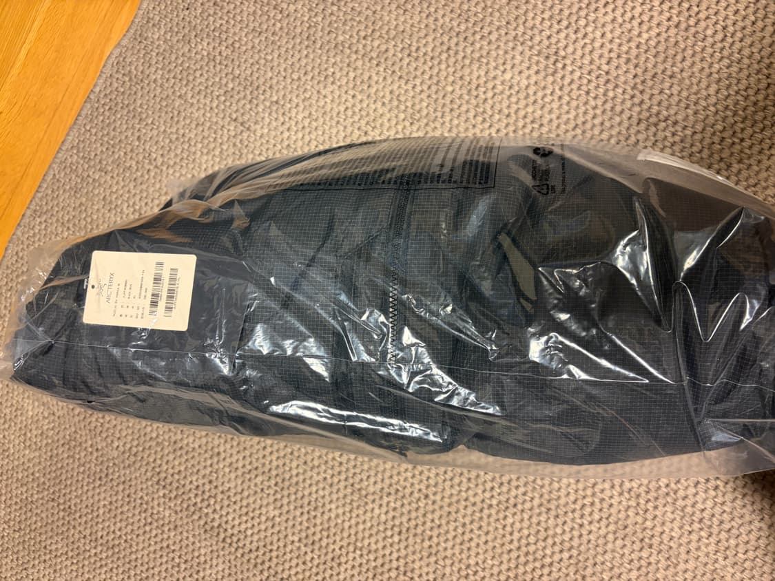 아크테릭스 누클리아이 SV 신형 블랙  자수버젼 사이즈 XL 상품이미지3