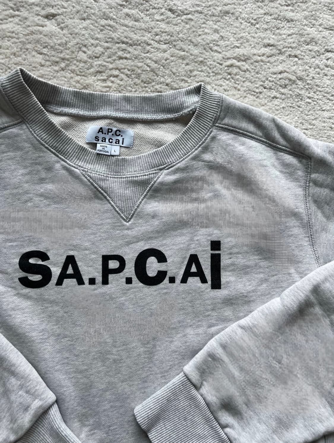 사카이 x A.P.C 콜라보 그레이 맨투맨 상품이미지2