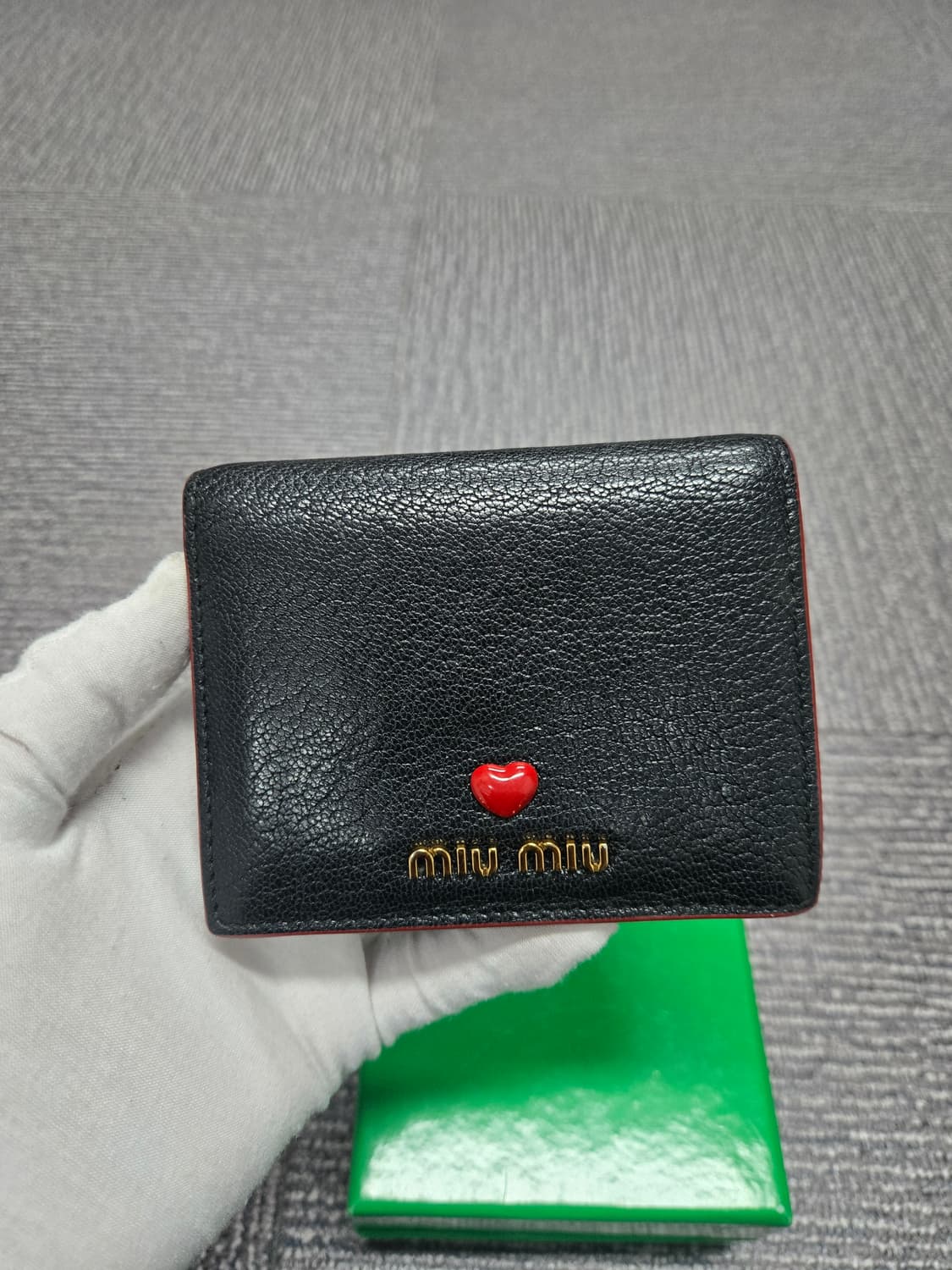 [특가][정품] 미우미우 로고 반지갑 상품이미지1