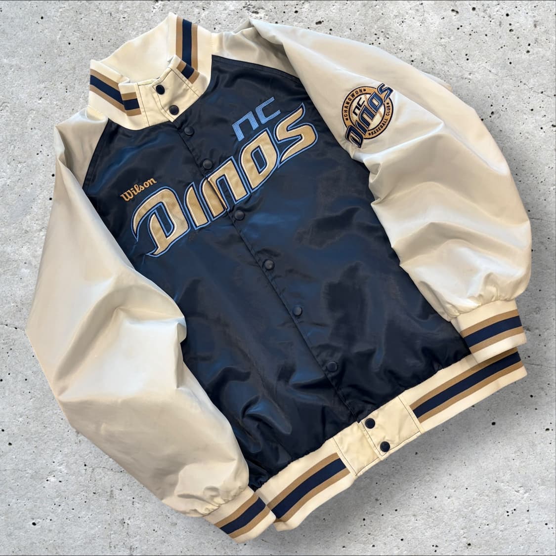 [110] 윌슨 NC 다이노스 빅로고 바시티 자켓 D299 상품이미지1