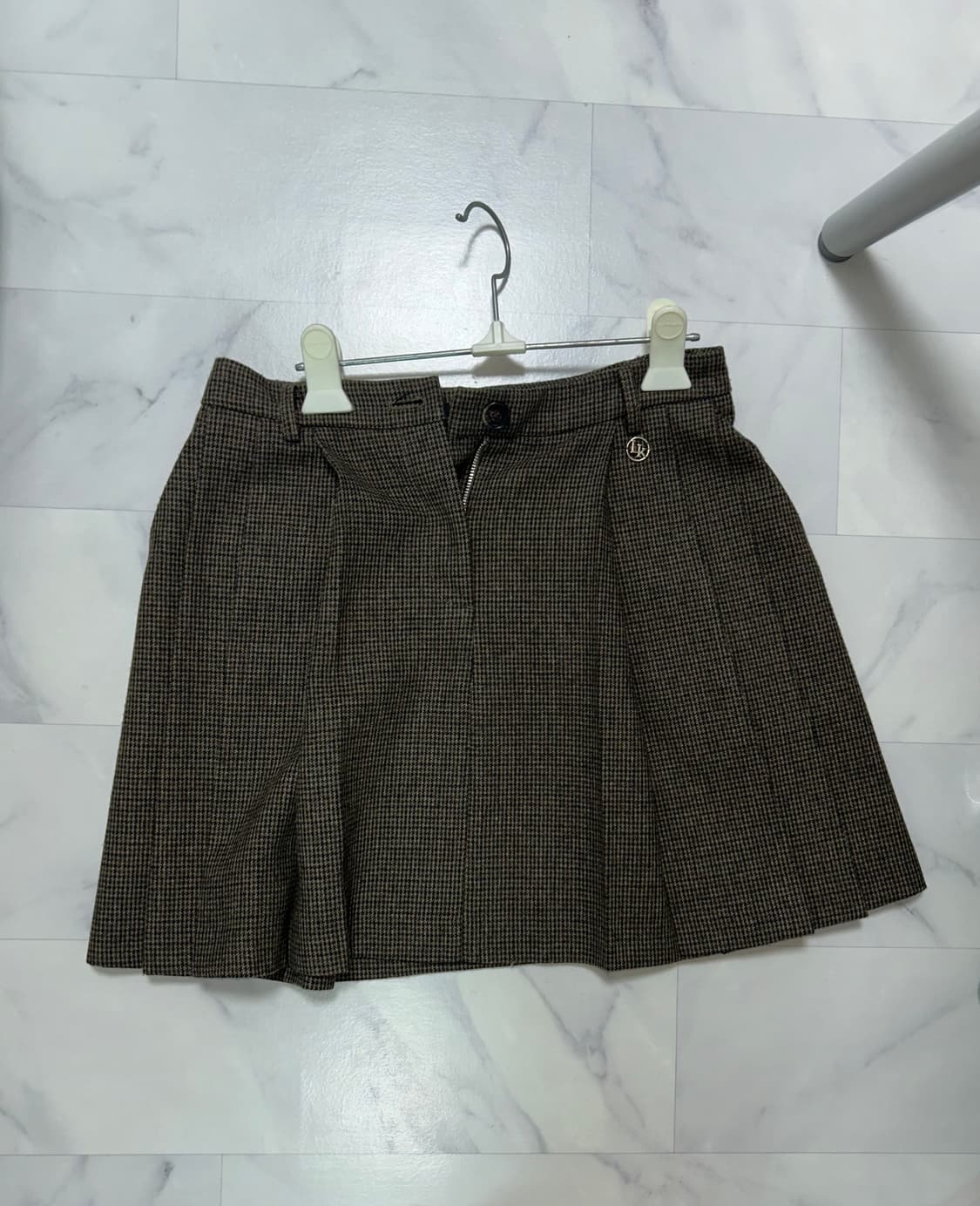 룩캐스트 맨디 쇼츠 플리츠 스커트(m 사이즈) 상품이미지1