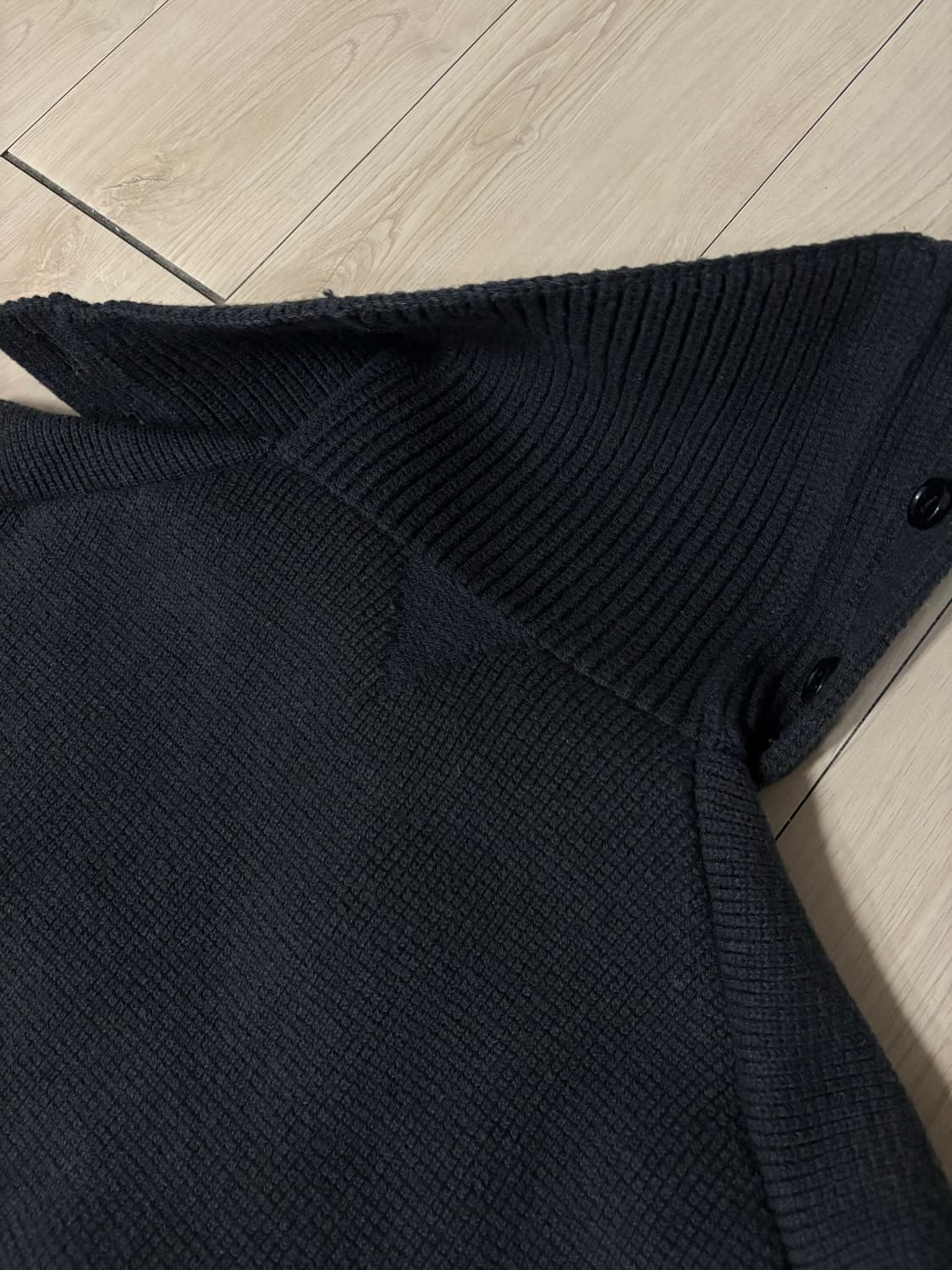 [M] 보테가 베네타 버튼 터틀넥 니트 점퍼 상품이미지4