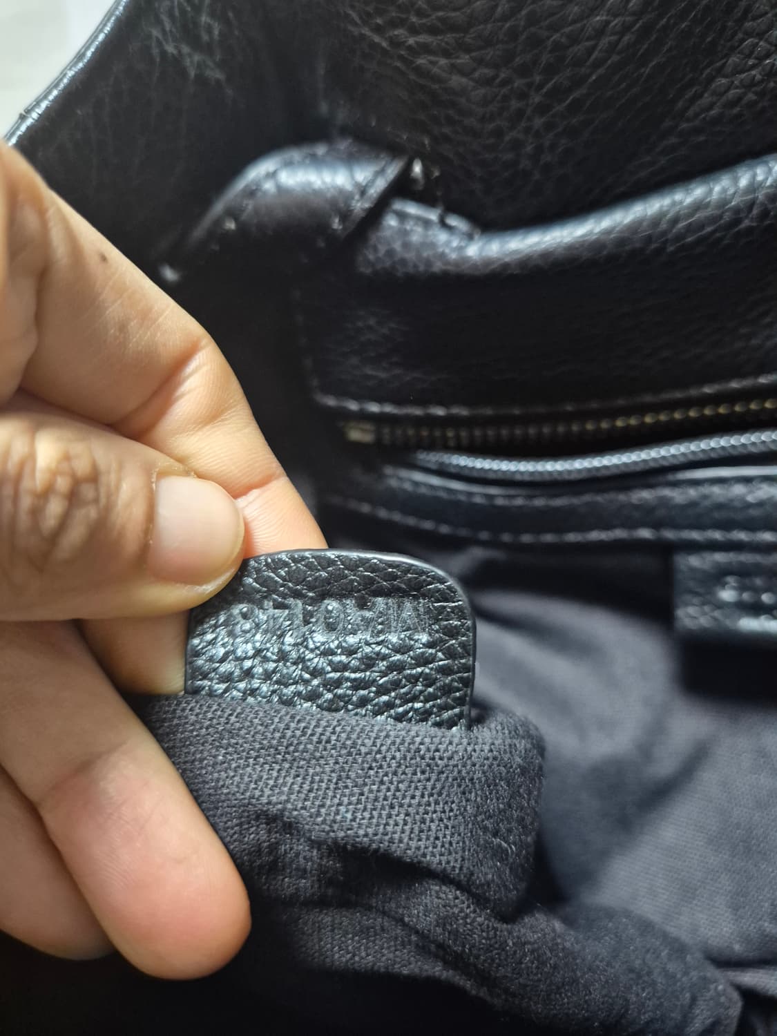 (정품) 지방시 블랙 레더 토트백 천연가죽 블랙 상품이미지7