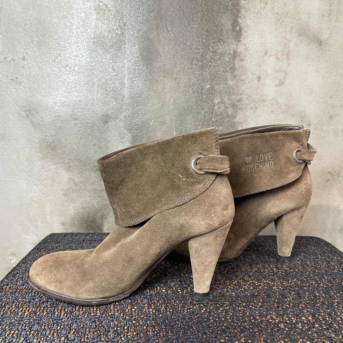 모스키노 스웨이드 힐 상품이미지5