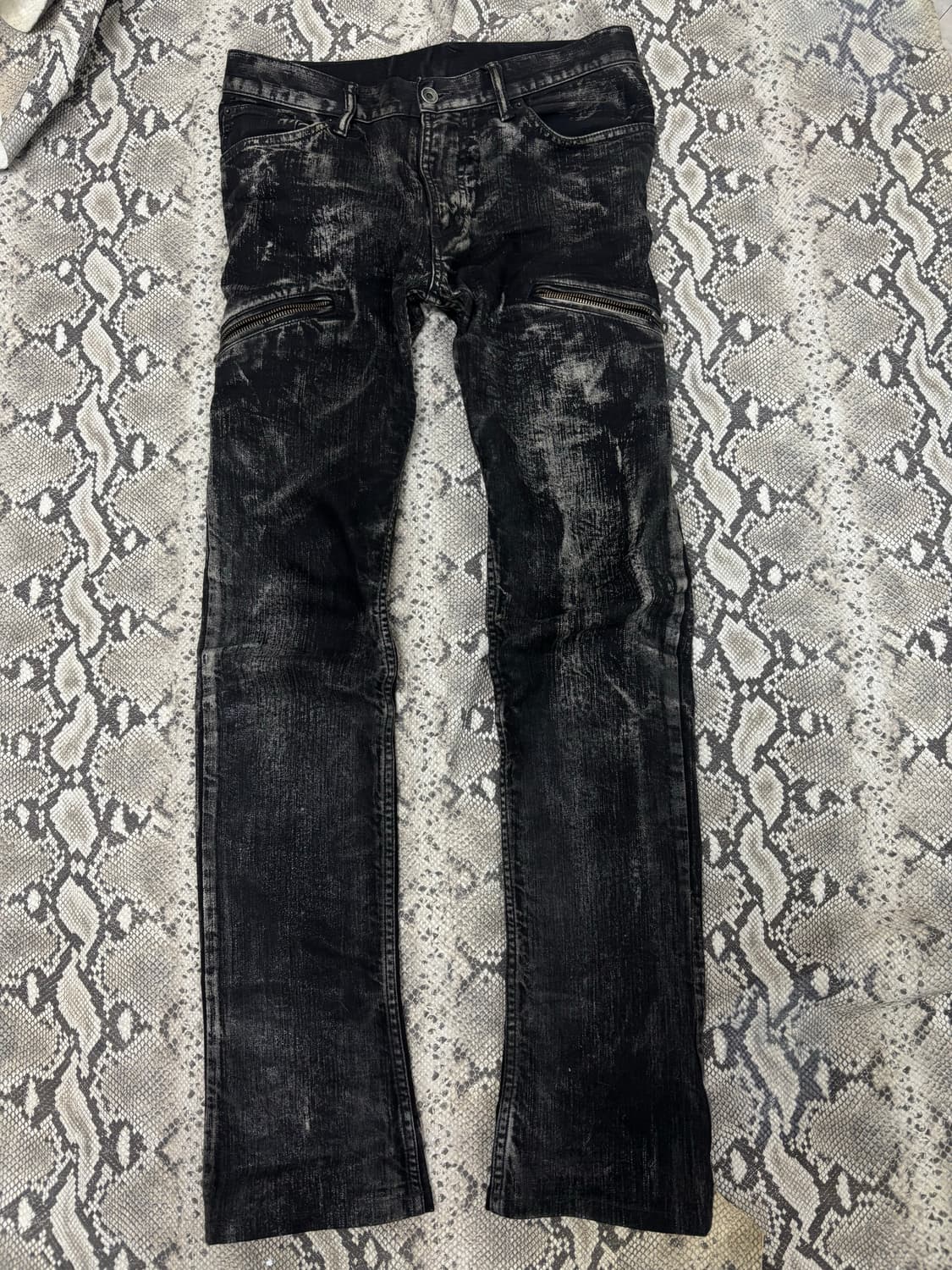 [L.G.B] Archive Coated Wolf Pants 상품이미지4