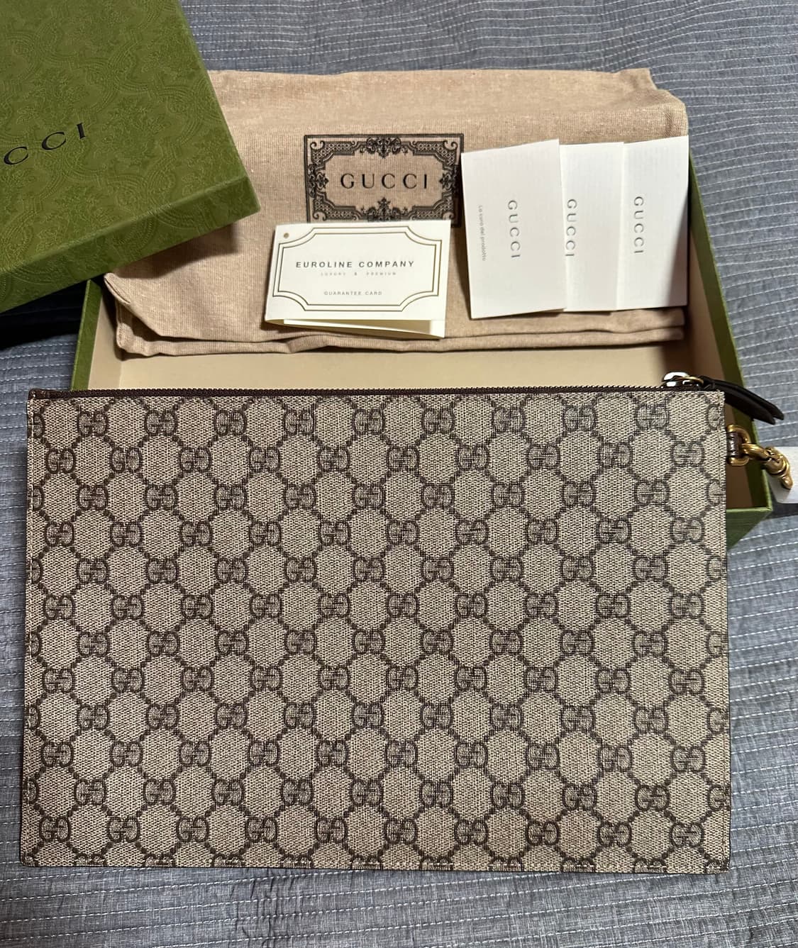 구찌 네오빈티지 GG 수프림 타이거헤드 클러치백 상품이미지2