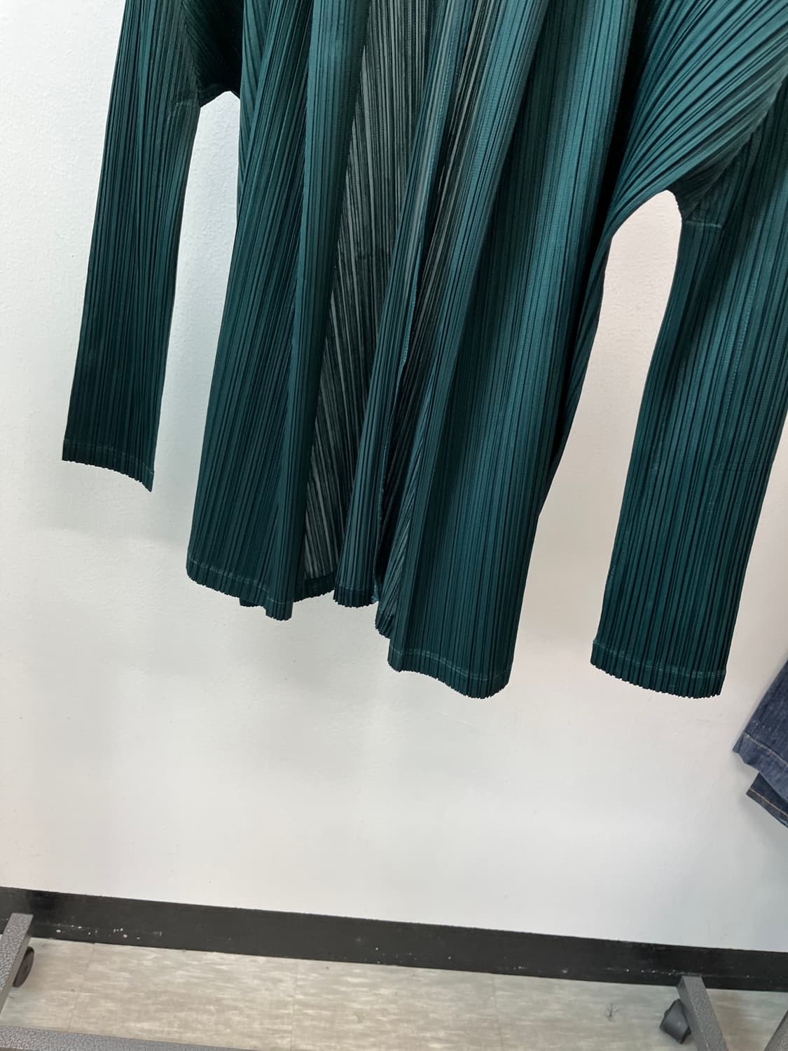 여) 플리츠플리즈 딥그린 숄 가디건  상품이미지4