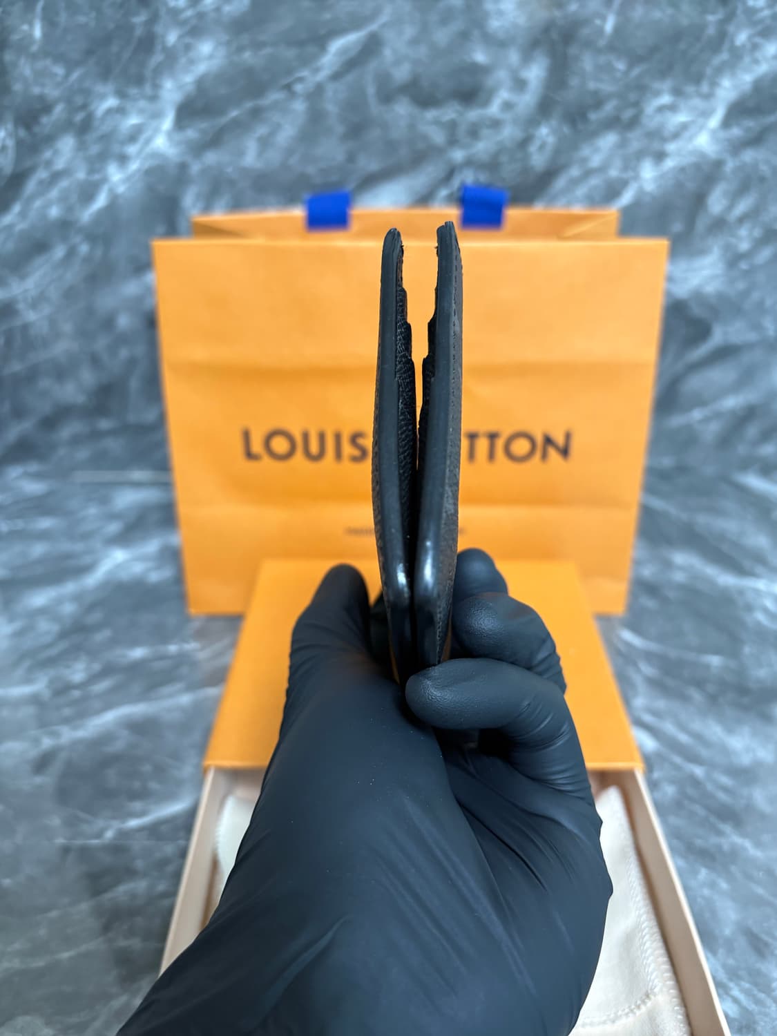 루이비통 슬렌더 윌렛 모노그램 이클립스 반지갑 상품이미지7