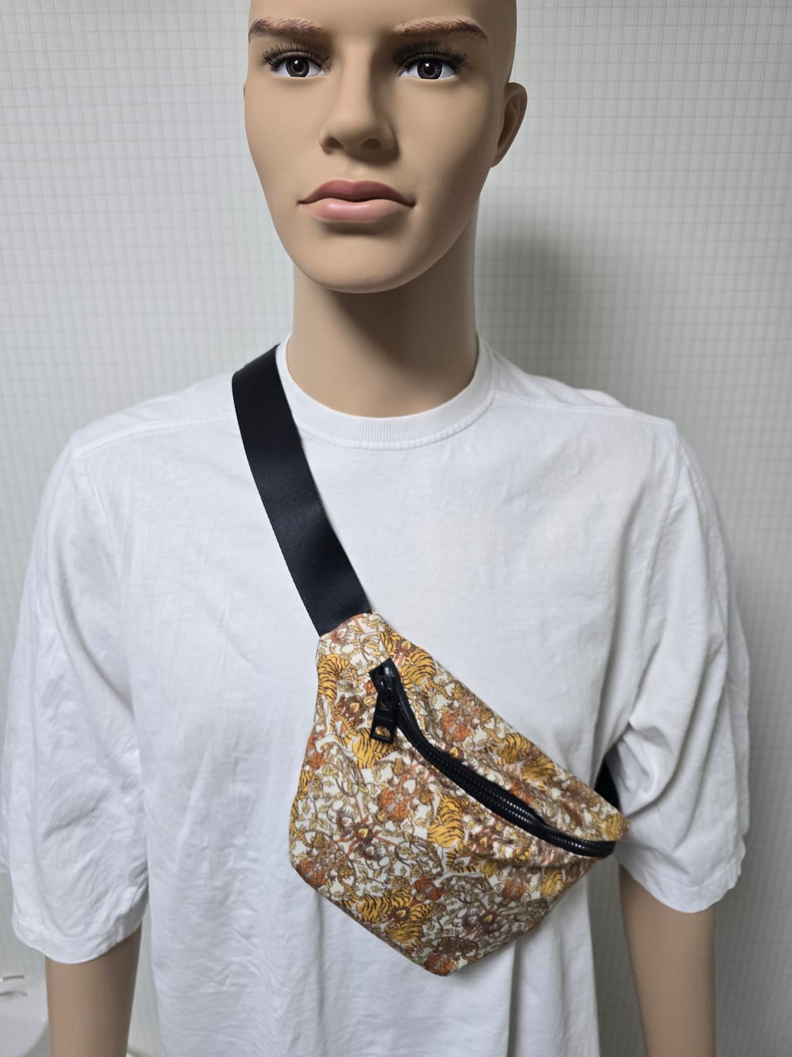 오니츠카 타이거 웨이스트 파우치 힙색 한정판 상품이미지1