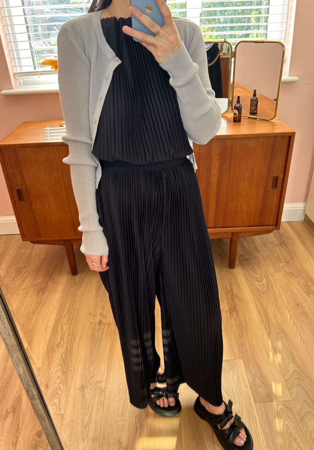 코스 플리세 슬리브리스 탑 다크네이비 XS 새상품 상품이미지4