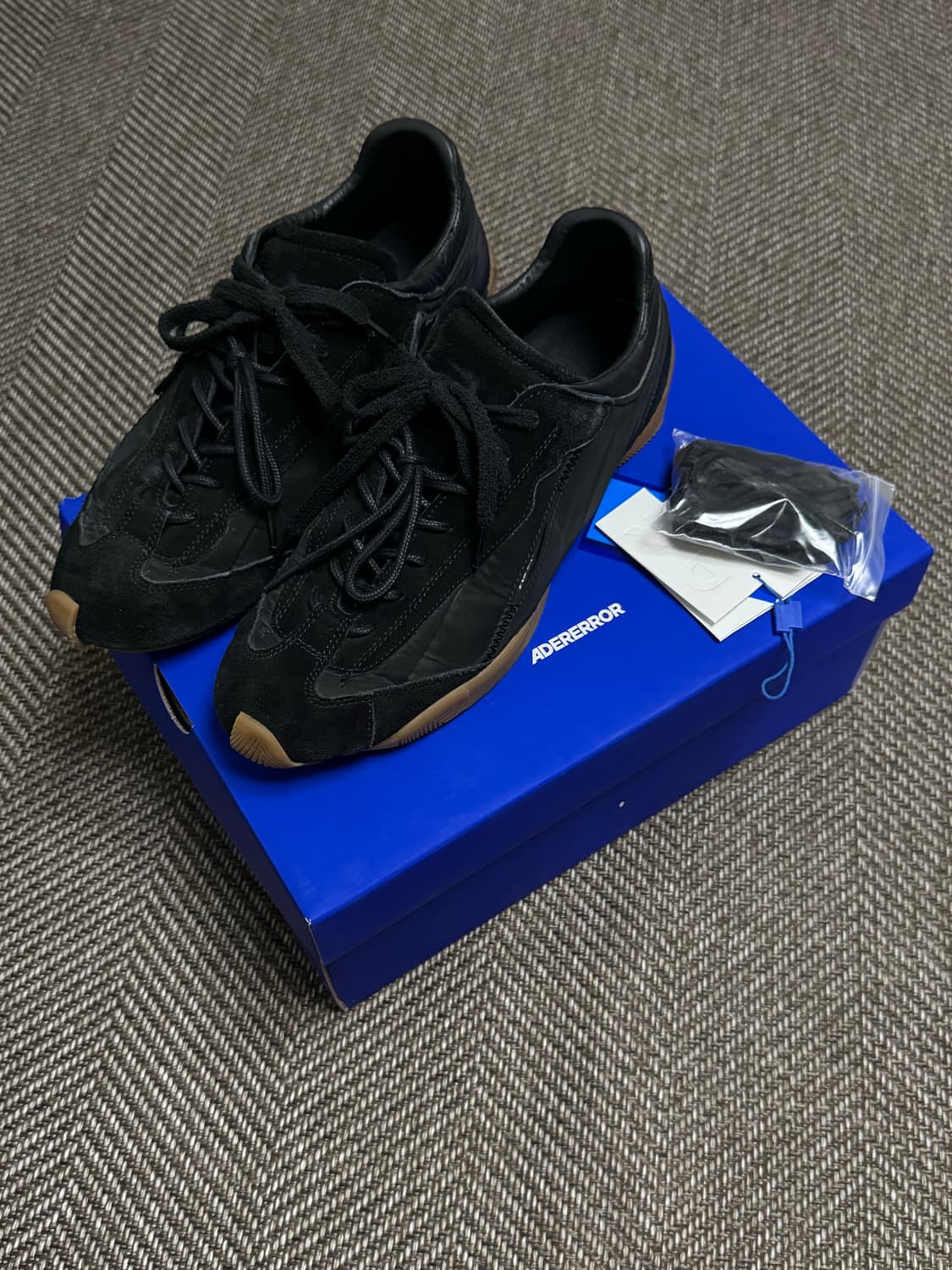 아더에러 스키드 블랙 상품이미지1