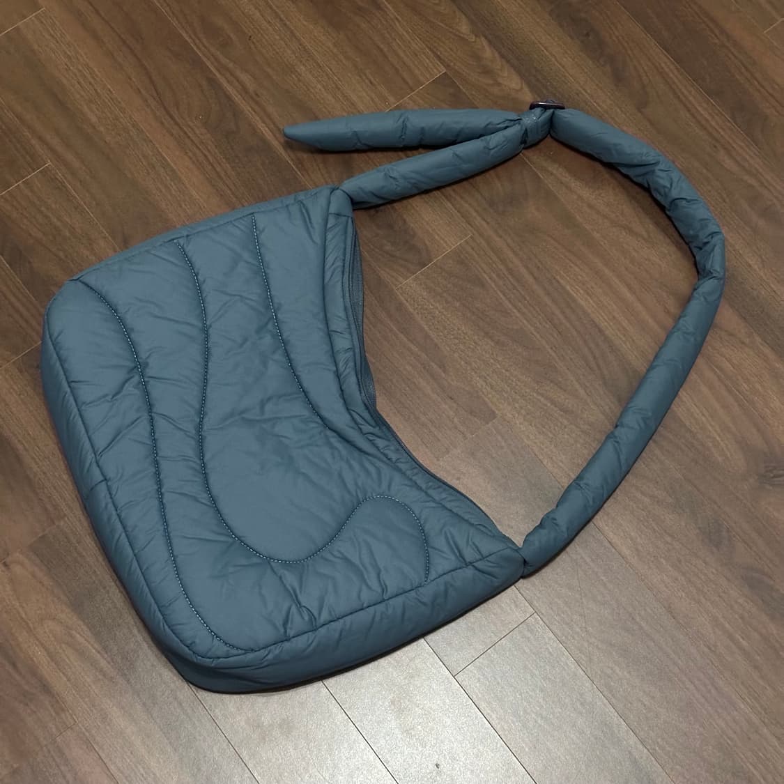 ACOC curved pattern Quilted bag 상품이미지4