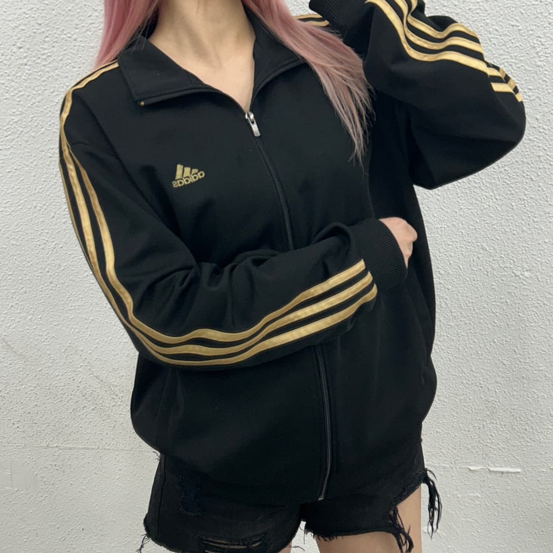 아디다스 에센셜 골드라인 블랙 트랙탑 105 상품이미지2