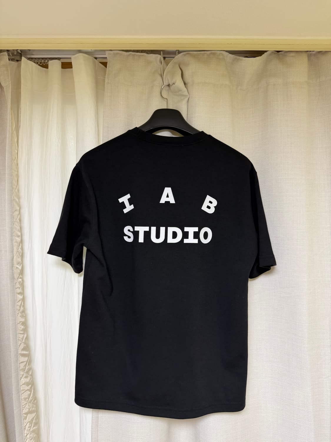 아이앱스튜디오 반팔티 화이트 블랙 상품이미지4