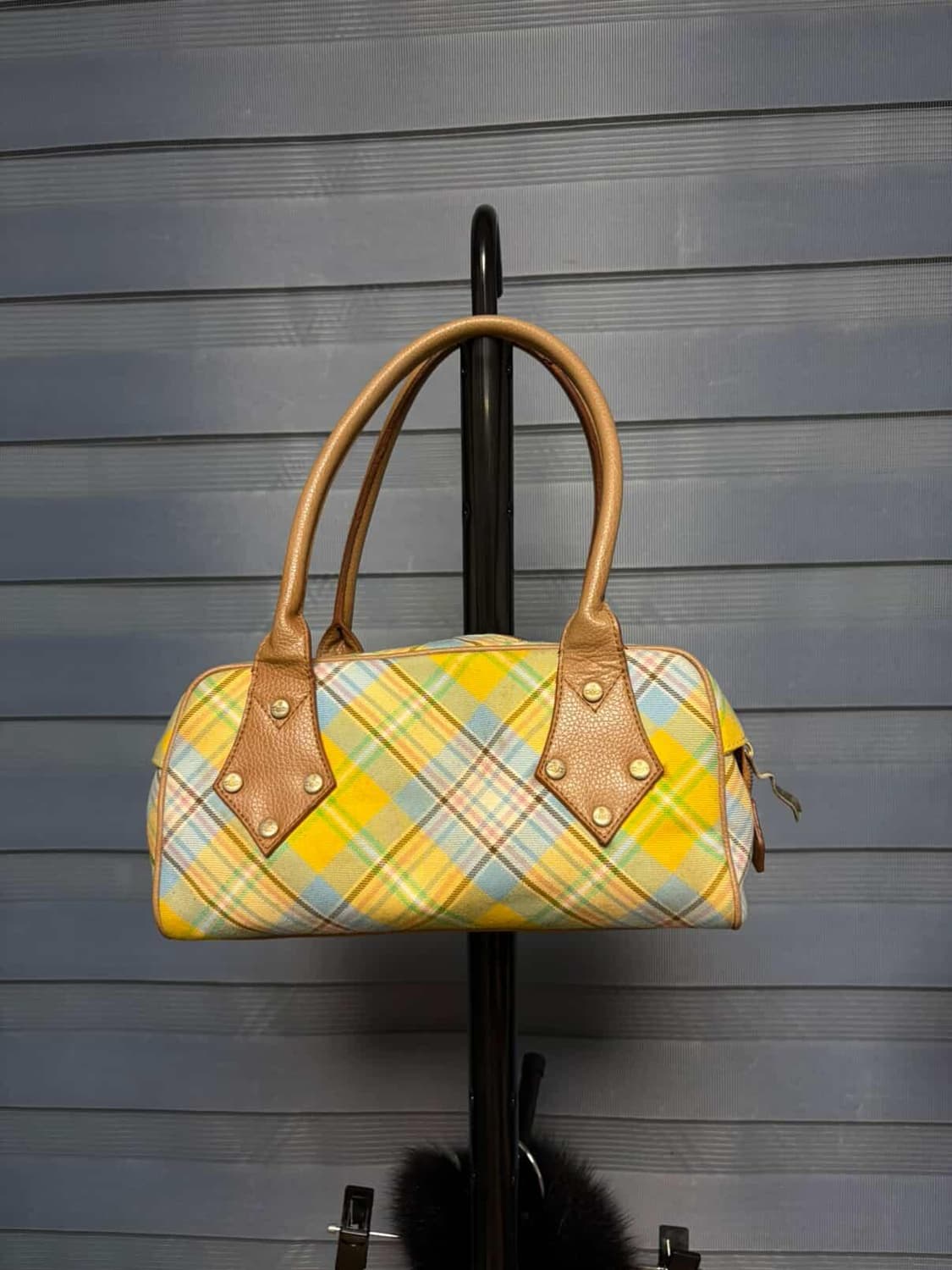 비비안 웨스트우드 체크 숄더백 가방 상품이미지2