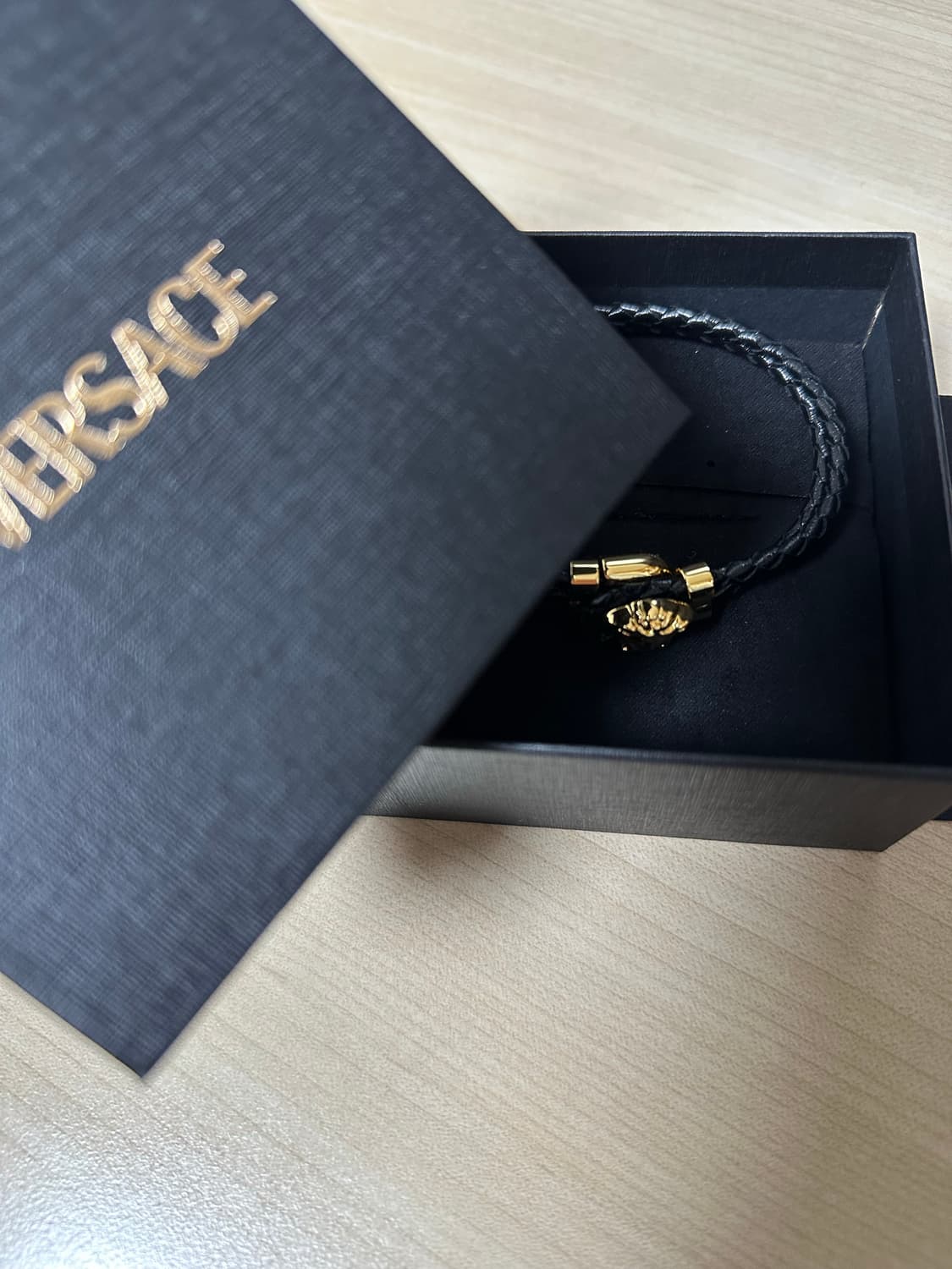 크림에서 산 베르사체 팔찌 새상품 급처 상품이미지3